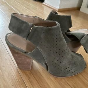 Franco Sarto olive heels size 7.5 worn once